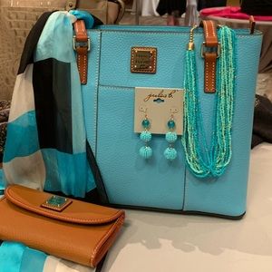 Meet your Posher, Donna